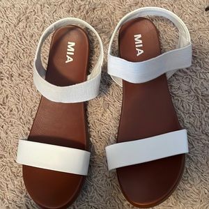 Mia sandals size 10